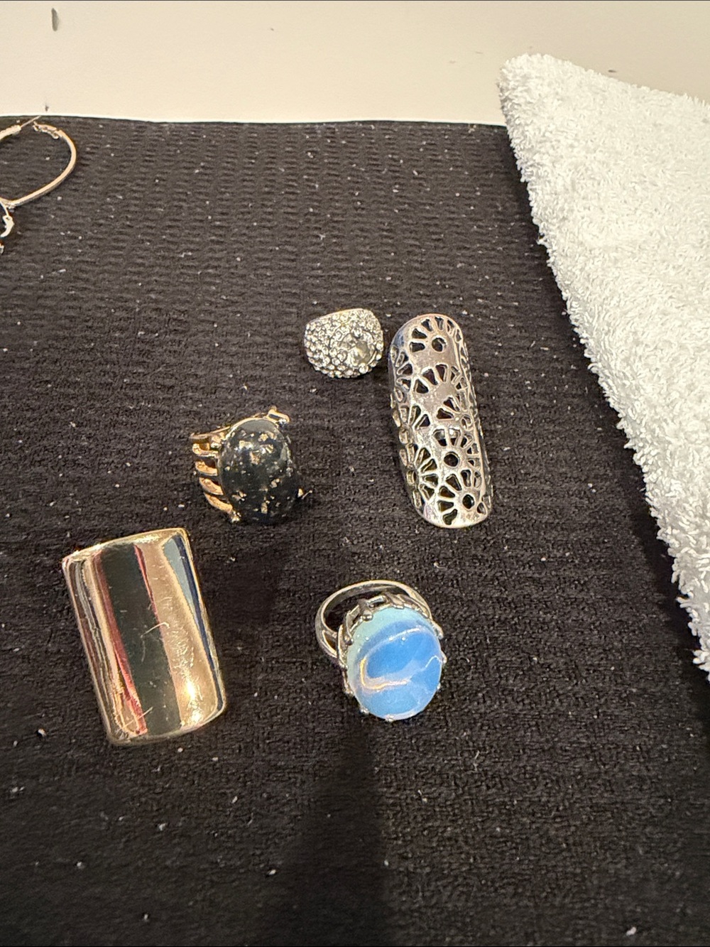 Assorted Women's Fashion Rings in Silver and Blue - Multi-Pack